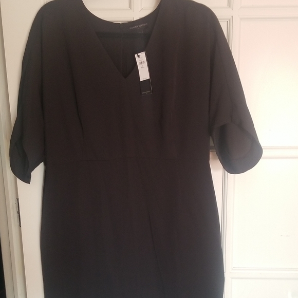Banana Republic Dresses & Skirts - Banana Republic Black Petite Dress